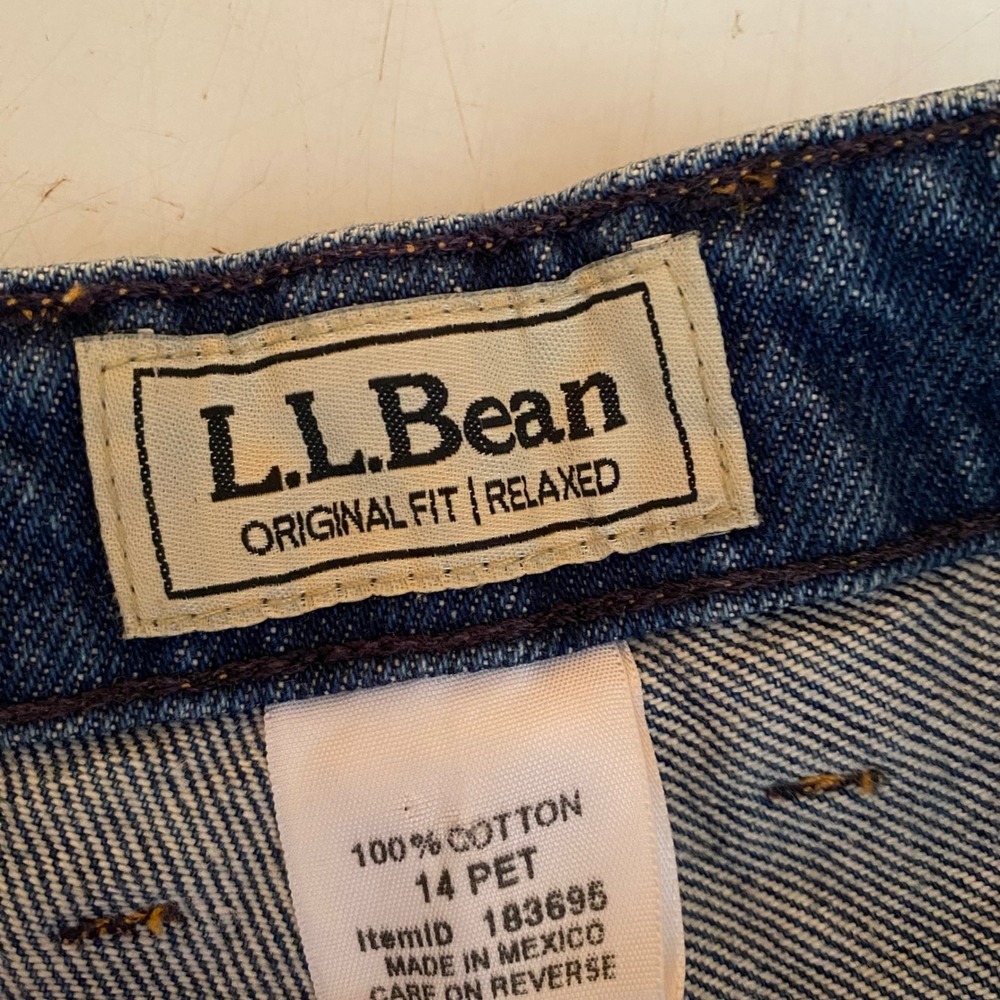 LL Bean Original Fit Relaxed 14 Petite Jeans Ultra High Rise Comfort Tapered Leg - Picture 2 of 9